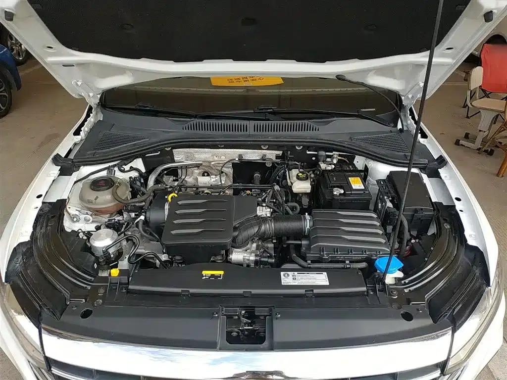 2023 Volkswagen Lavida Facelift 1.5L Automatic Comfort Edition — миниатюра 15