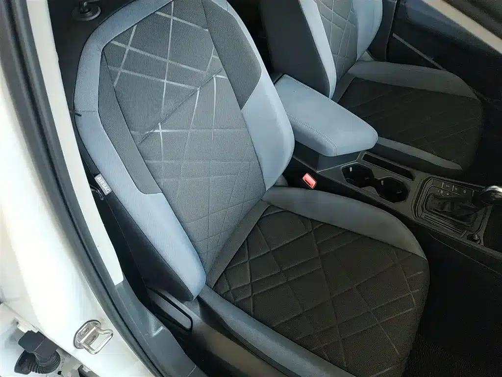 2023 Volkswagen Lavida Facelift 1.5L Automatic Comfort Edition — миниатюра 19