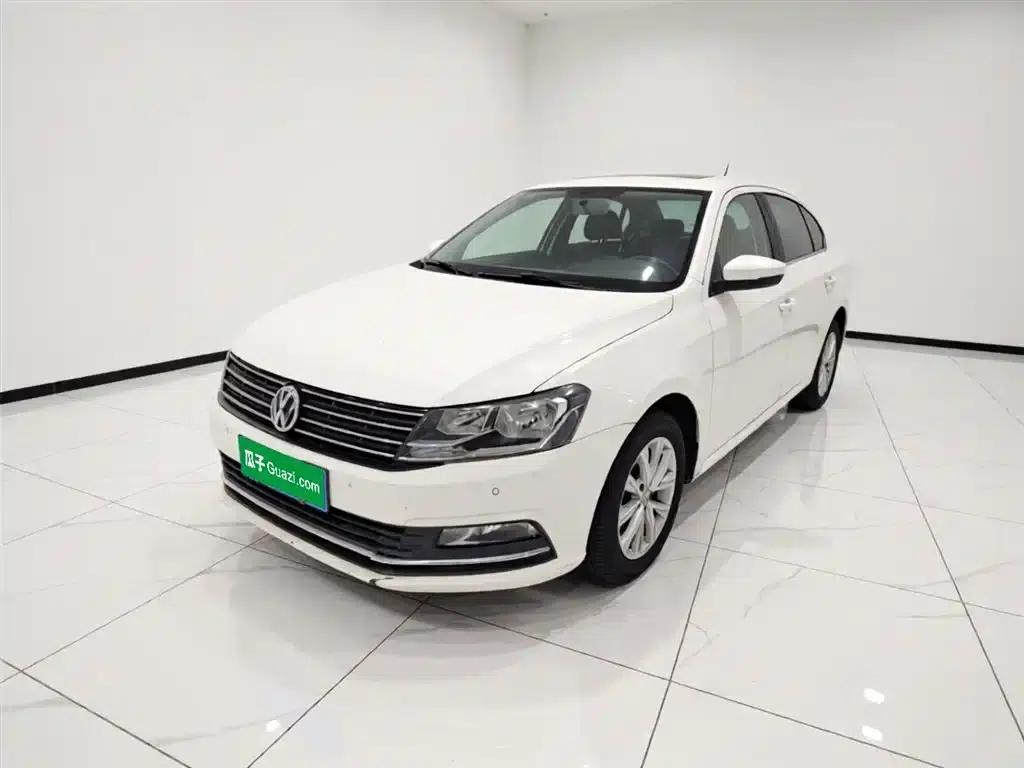 2015 Volkswagen Lavida 1.6L Automatic Comfort Edition — миниатюра 3