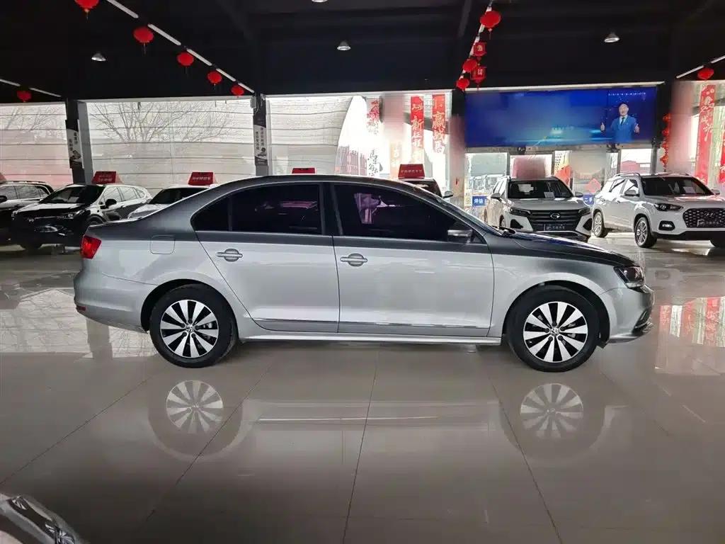 2018 Volkswagen Sagitar 1.6L Automatic Comfort Model — миниатюра 4