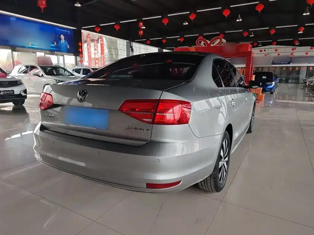 2018 Volkswagen Sagitar 1.6L Automatic Comfort Model — миниатюра 5