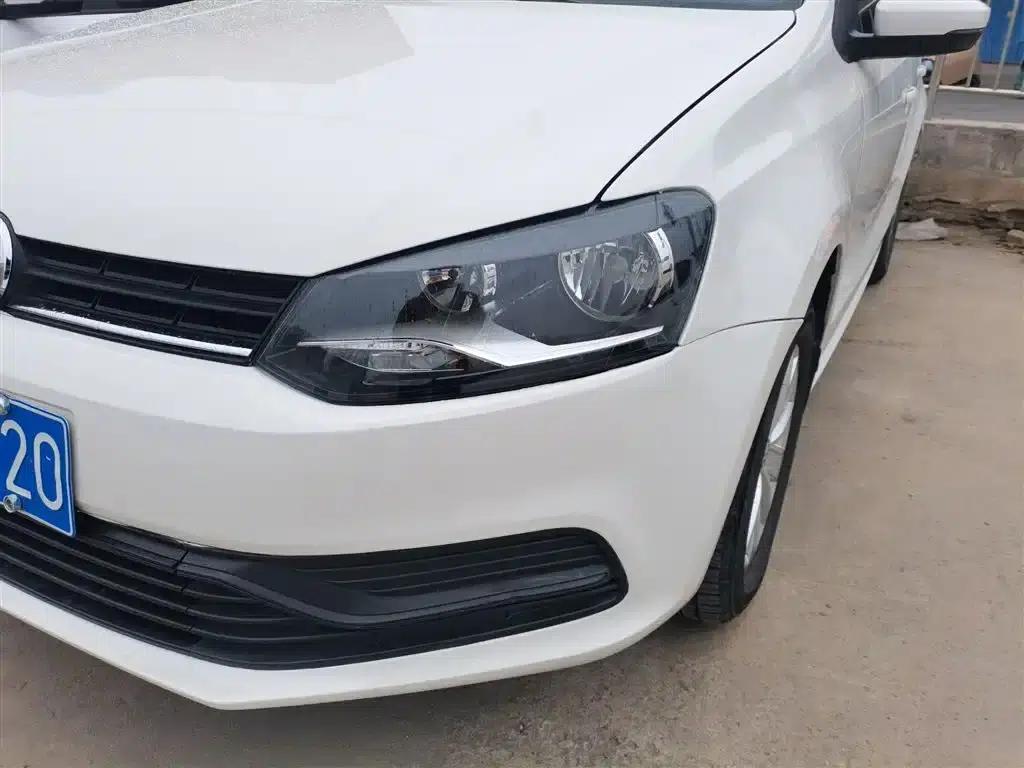 2016 Polo 1.4L Automatic Fashion Edition — миниатюра 24