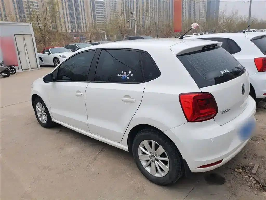 2016 Polo 1.4L Automatic Fashion Edition — миниатюра 5