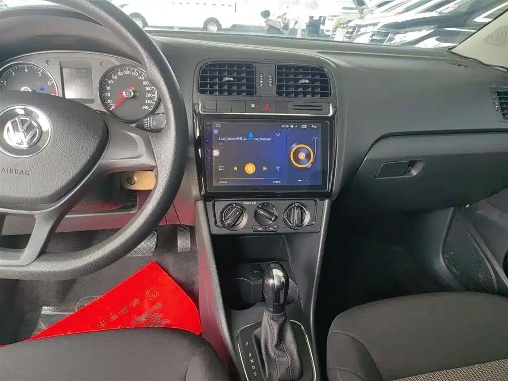 2016 Polo 1.4L Automatic Fashion Edition — миниатюра 13