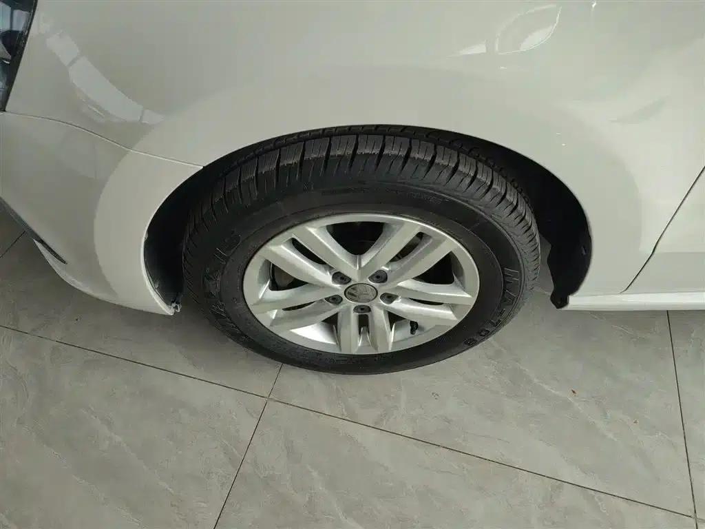 2016 Polo 1.4L Automatic Fashion Edition — миниатюра 23