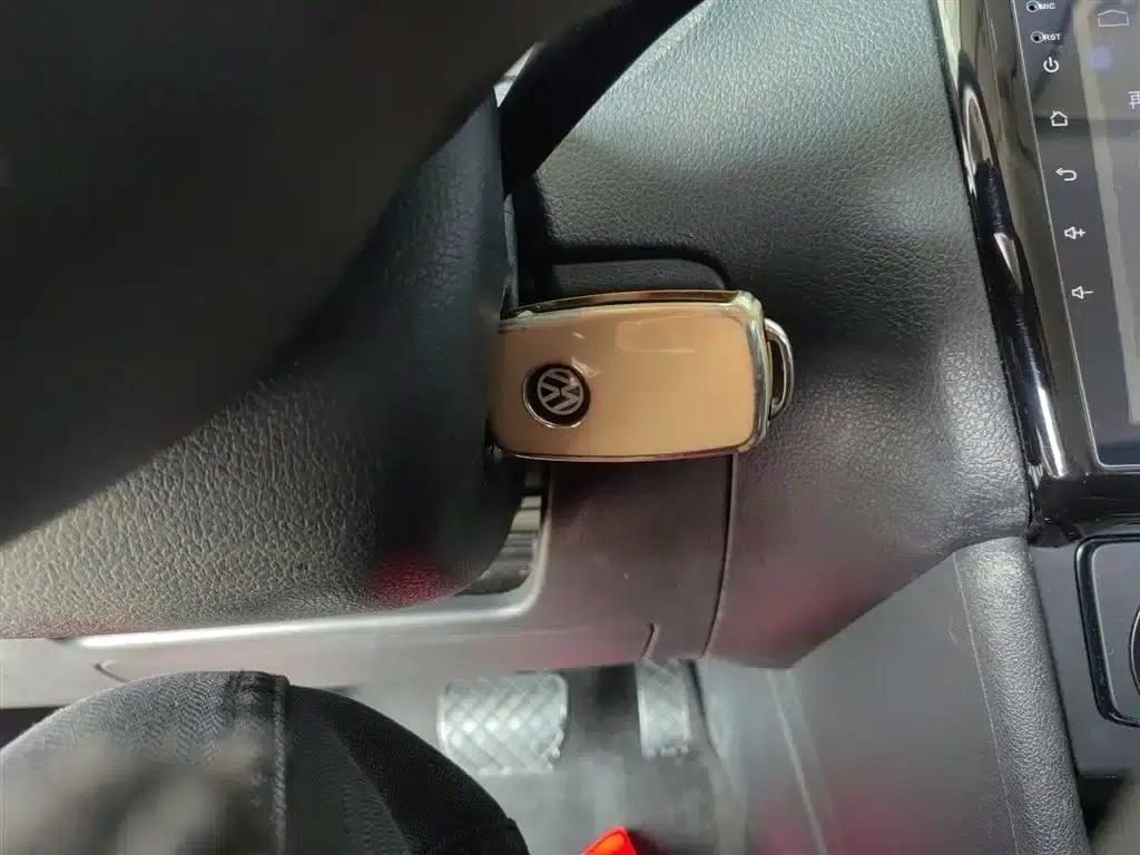 2016 Polo 1.4L Automatic Fashion Edition — миниатюра 9