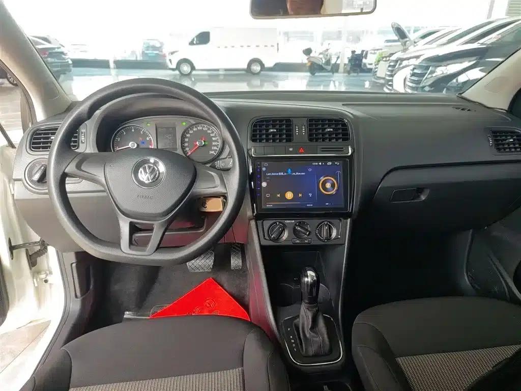2016 Polo 1.4L Automatic Fashion Edition — миниатюра 10