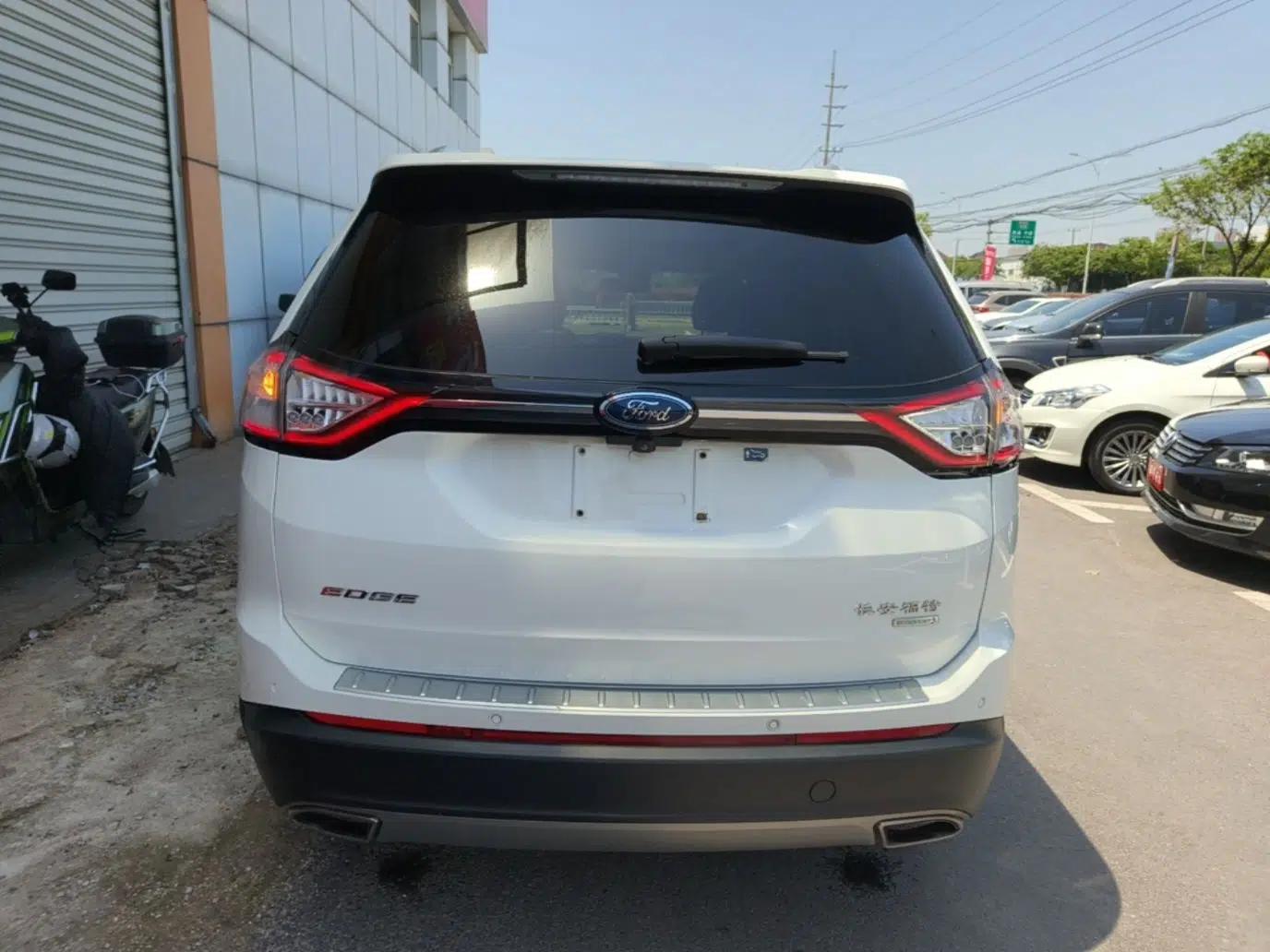 Ford Edge 2018 EcoBoost 245 Two-Wheel-Drive Titanium 7-Seater China V Standard — миниатюра 5
