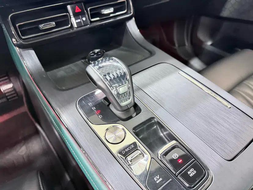 GAC Trumpchi GS8 2022 Dual-Engine Series 2.0TM Two-Wheel Drive Prestige Edition (7 Seats) — миниатюра 14