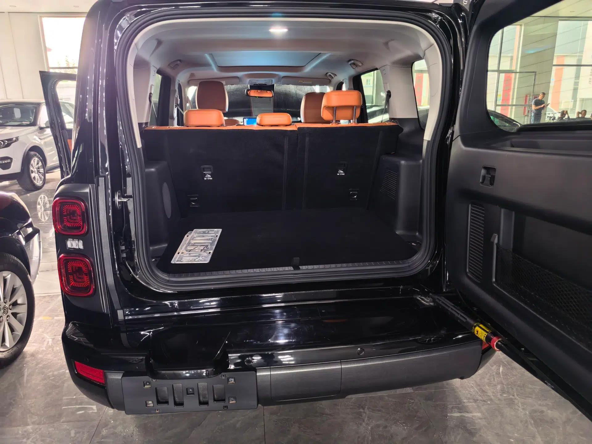 Haval H9 2024 2.4T Diesel 4x4 Extreme Edition — миниатюра 13