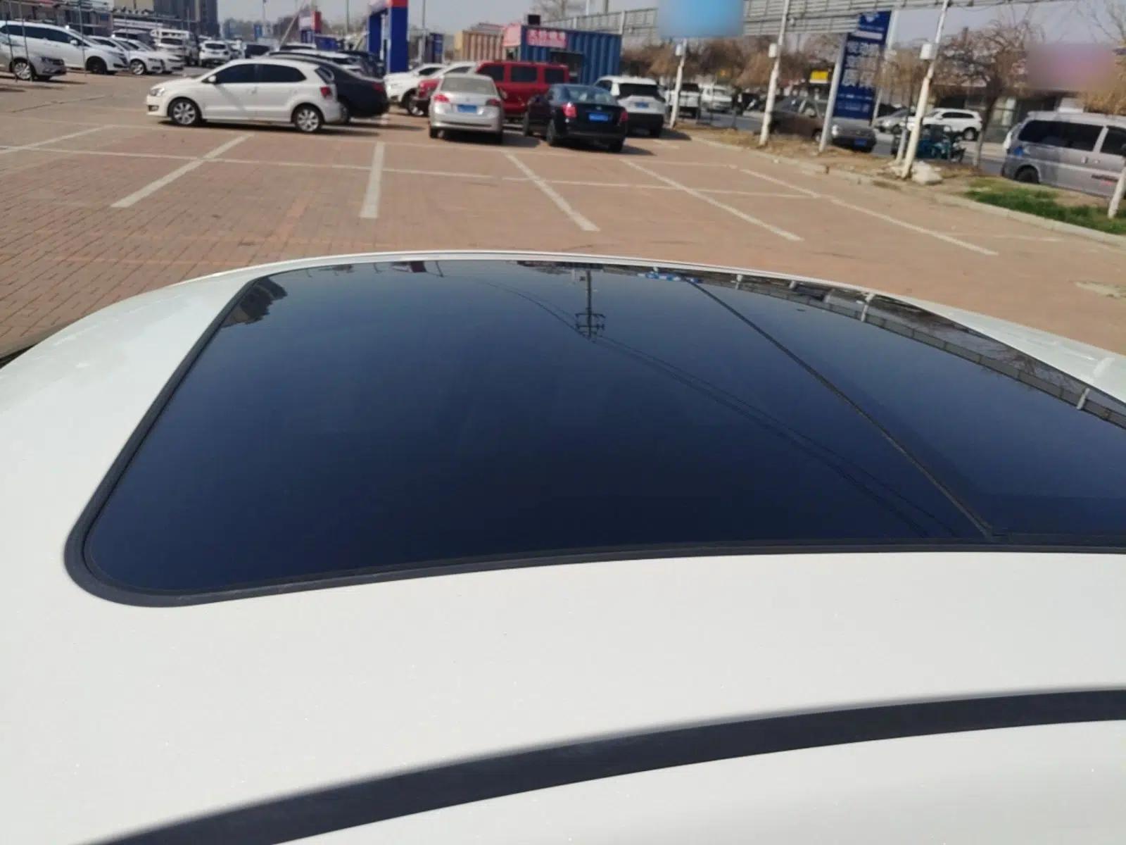 Hongqi H5 2022 Classic Model Facelift 1.8T Automatic Smart Connect Flagship Edition — миниатюра 11