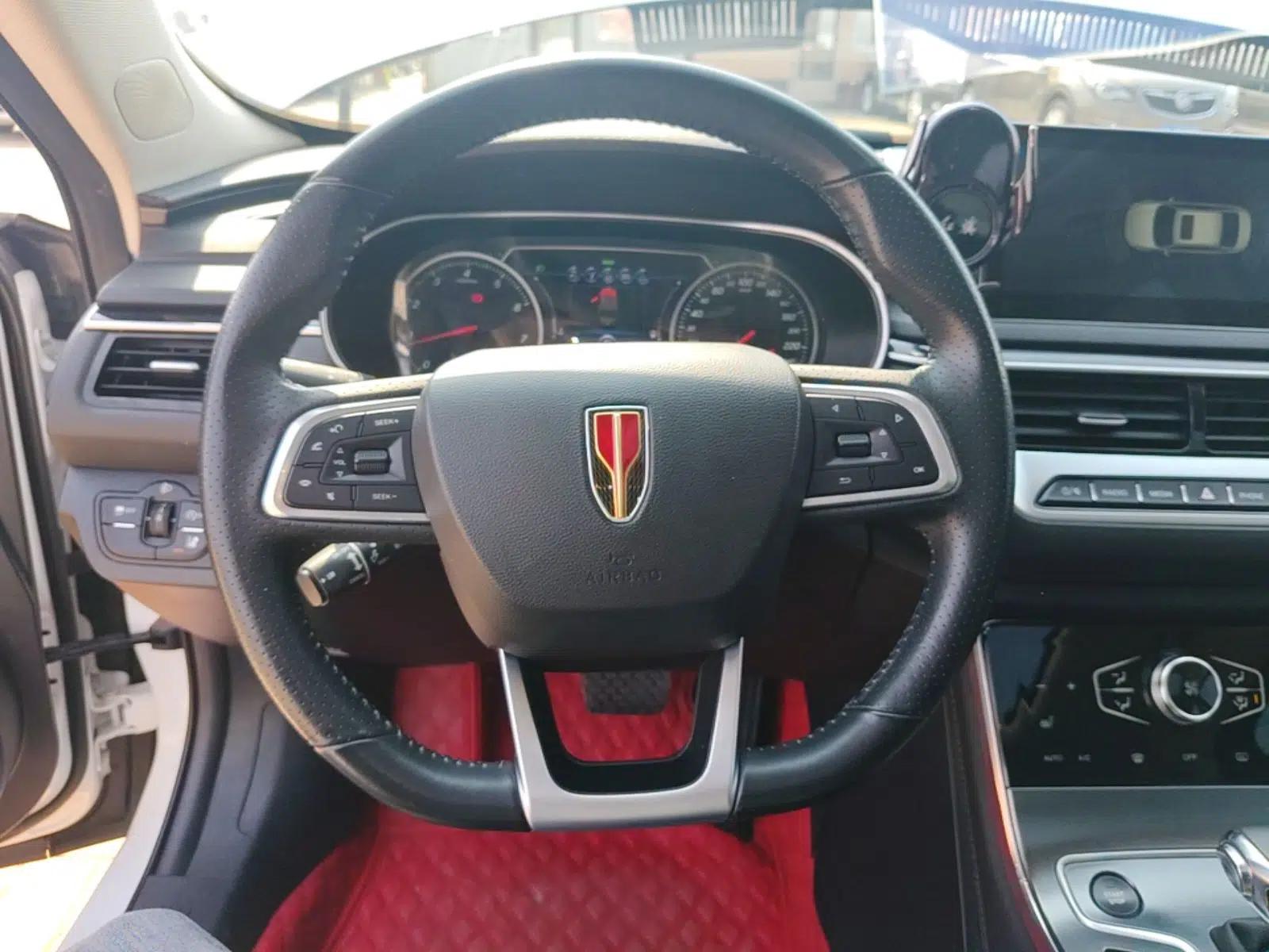 Hongqi H5 2022 Classic Model Facelift 1.8T Automatic Smart Connect Flagship Edition — миниатюра 13