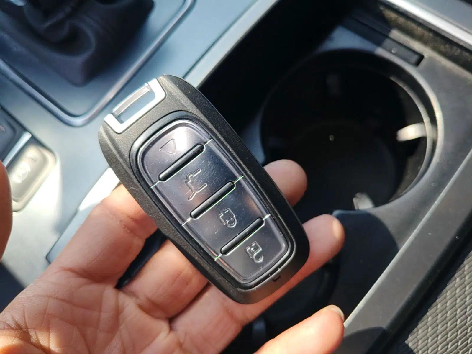 Hongqi H5 2022 Classic Model Facelift 1.8T Automatic Smart Connect Flagship Edition — миниатюра 22