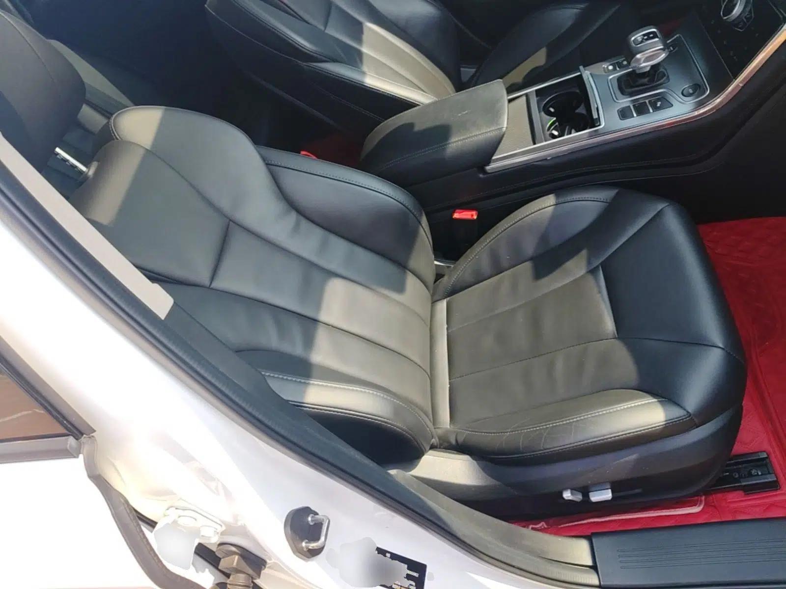 Hongqi H5 2022 Classic Model Facelift 1.8T Automatic Smart Connect Flagship Edition — миниатюра 23