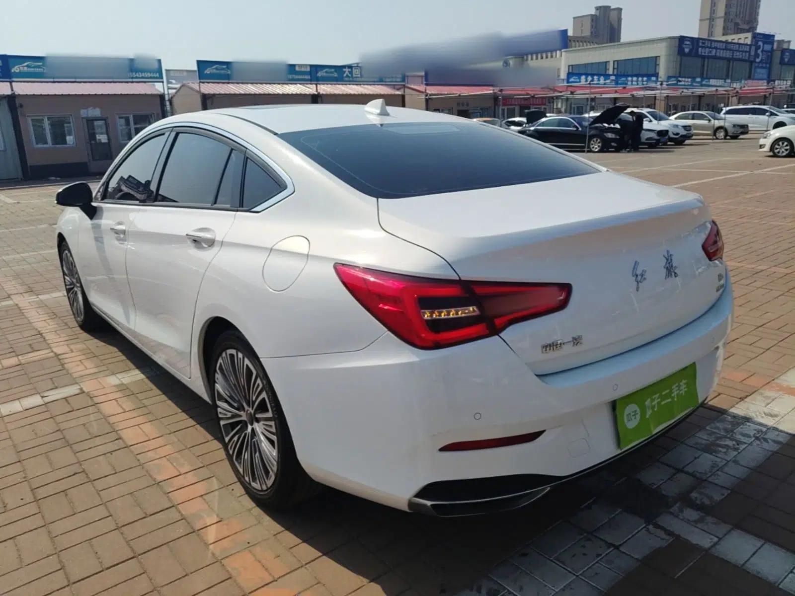 Hongqi H5 2022 Classic Model Facelift 1.8T Automatic Smart Connect Flagship Edition — миниатюра 7