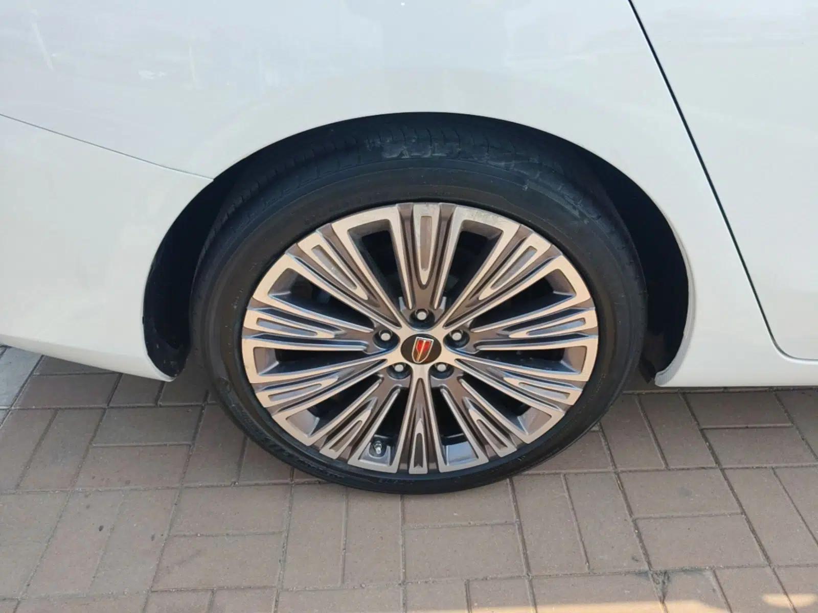 Hongqi H5 2022 Classic Model Facelift 1.8T Automatic Smart Connect Flagship Edition — миниатюра 10