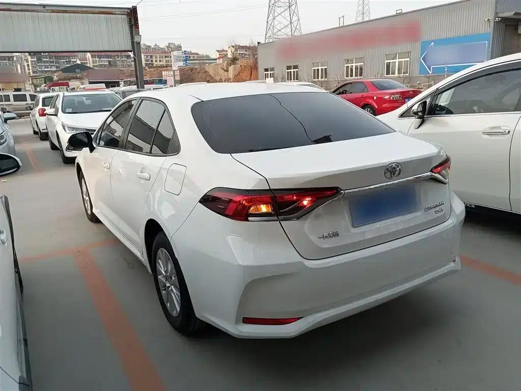 2019 Toyota Corolla 1.2T S-CVT GL-i Elite Edition — миниатюра 23