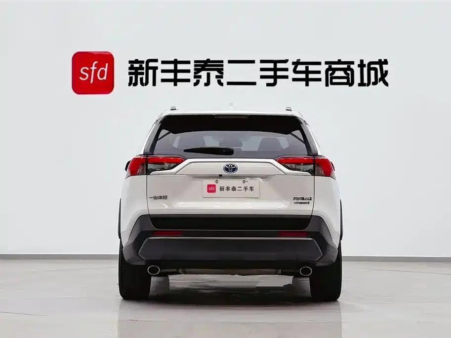 RAV4 2022 Hybrid 2.5L E-CVT 2WD Elite Edition — миниатюра 7