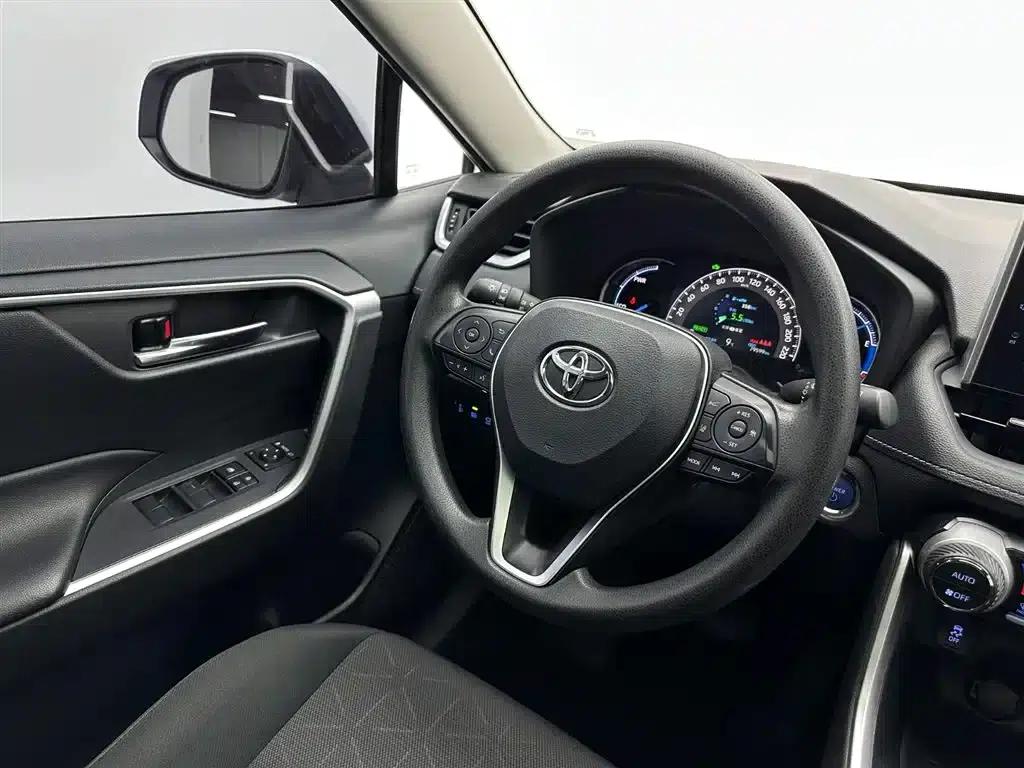 RAV4 2022 Hybrid 2.5L E-CVT 2WD Elite Edition — миниатюра 9