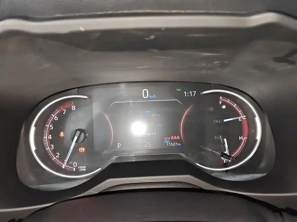 2021 RAV4 2.0L CVT 4WD Premium Edition — миниатюра 12