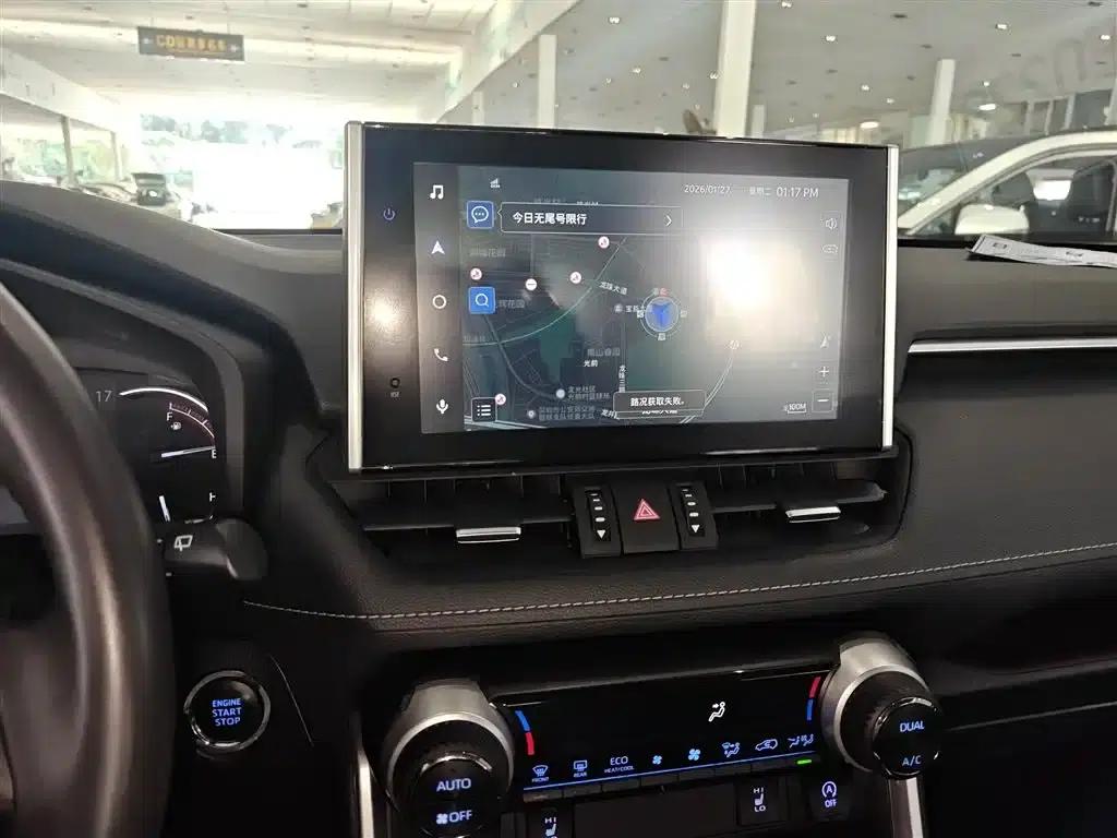 2021 RAV4 2.0L CVT 4WD Premium Edition — миниатюра 13