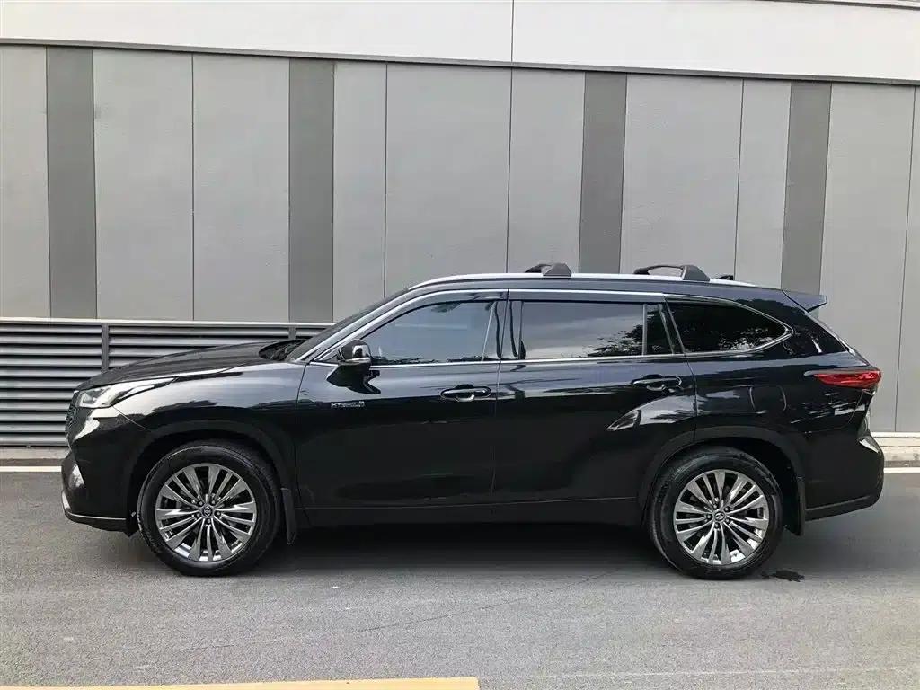 2022 Toyota Highlander Hybrid 2.5L AWD Premium 7-Seater — миниатюра 14