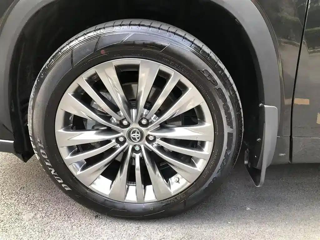 2022 Toyota Highlander Hybrid 2.5L AWD Premium 7-Seater — миниатюра 20
