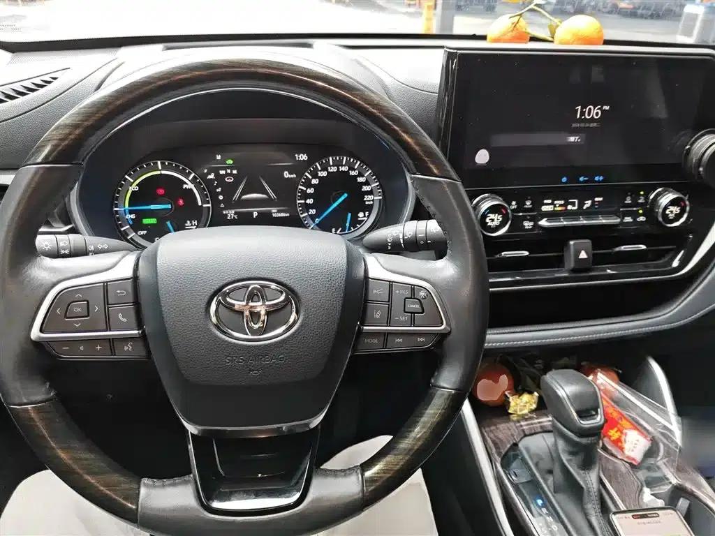 2022 Toyota Highlander Hybrid 2.5L AWD Premium 7-Seater — миниатюра 7