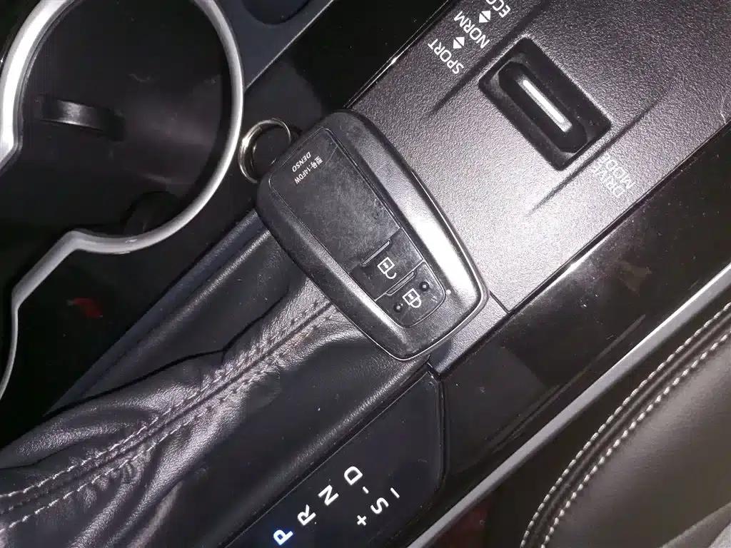 Crown Land Cruiser 2021 2.5L HEV 4WD Elite Edition — миниатюра 17