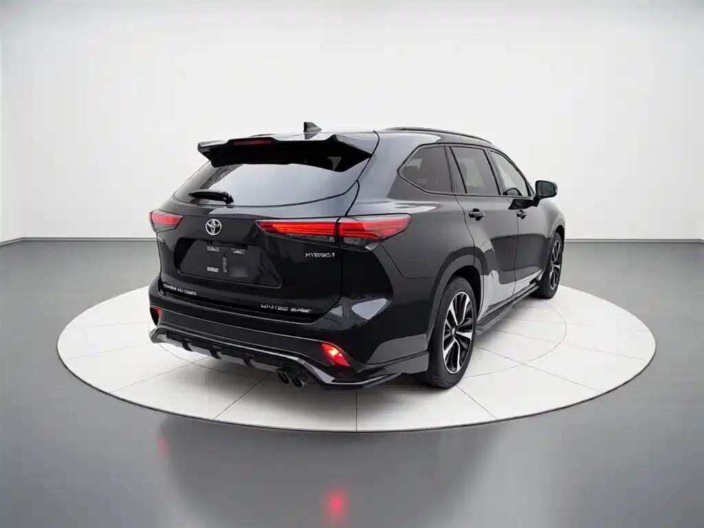 Crown Land Cruiser 2021 2.5L HEV 4WD Flagship Edition — миниатюра 5