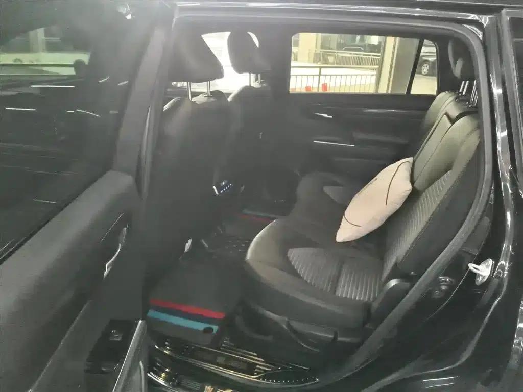 Crown Land Cruiser 2022 2.5L HEV 4WD Premium Edition — миниатюра 17