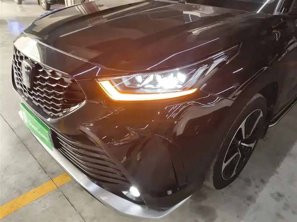 Crown Land Cruiser 2022 2.5L HEV 4WD Premium Edition — миниатюра 24