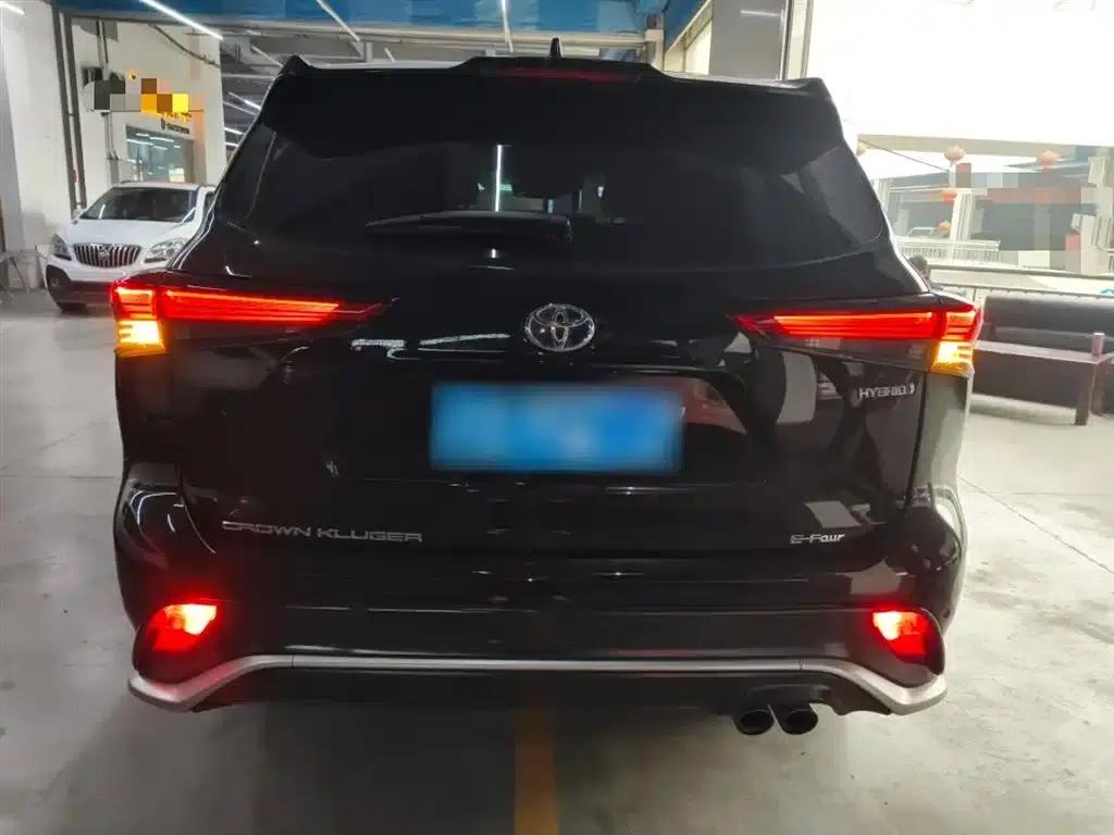 Crown Land Cruiser 2022 2.5L HEV 4WD Premium Edition — миниатюра 6