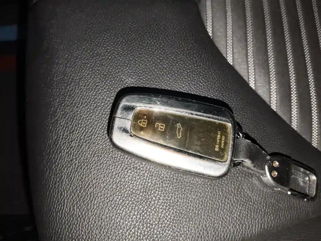 Crown Land Cruiser 2022 2.5L HEV 4WD Premium Edition — миниатюра 9
