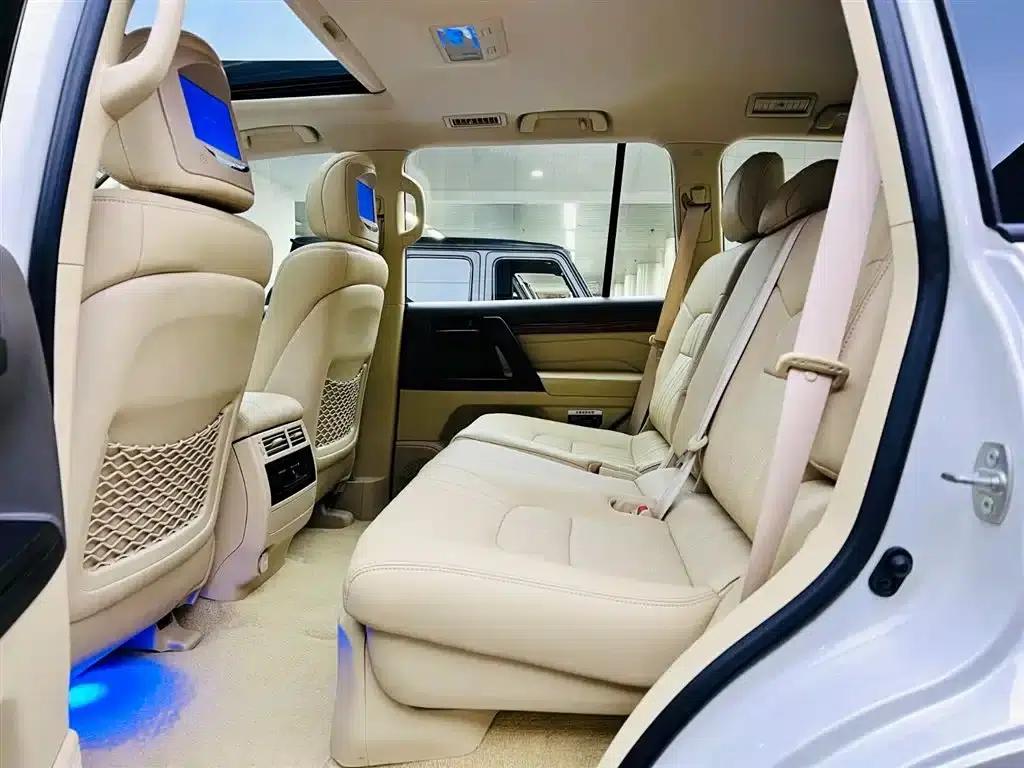 2017 Land Cruiser (Imported) 4.0L Middle East Edition — миниатюра 15