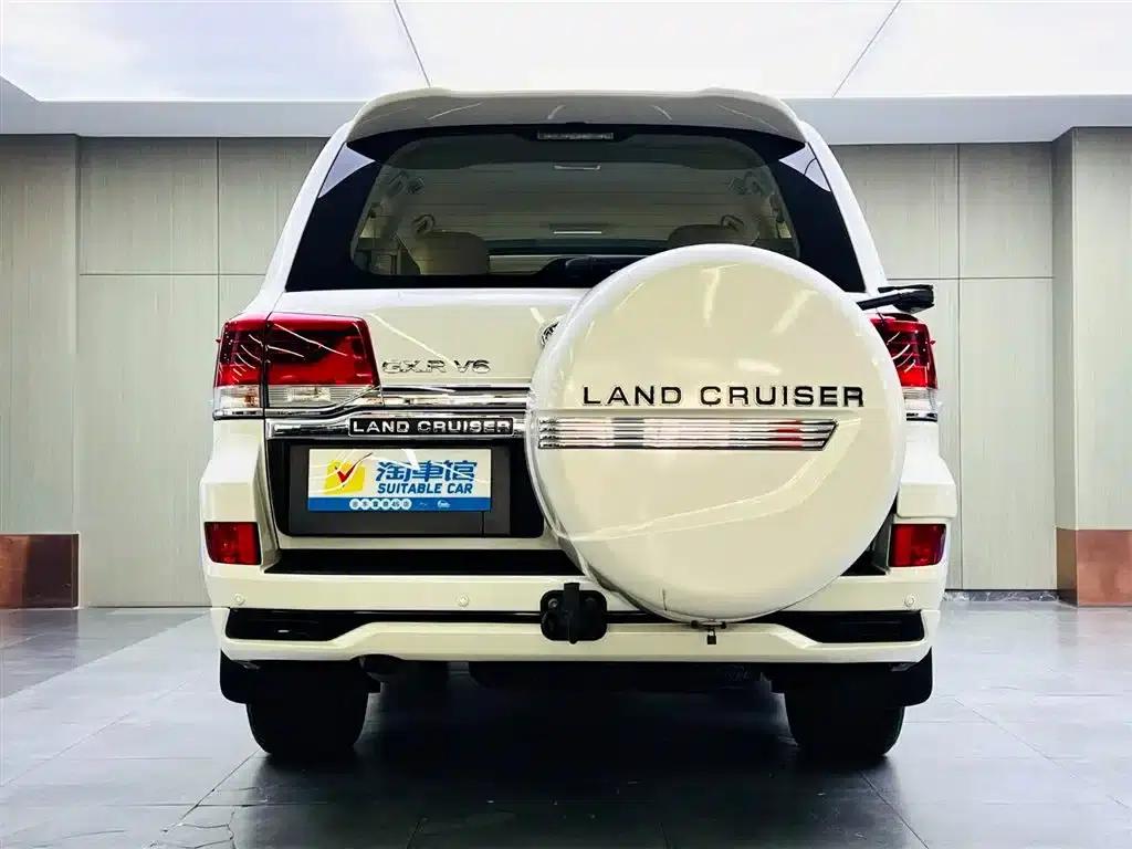 2017 Land Cruiser (Imported) 4.0L Middle East Edition — миниатюра 5