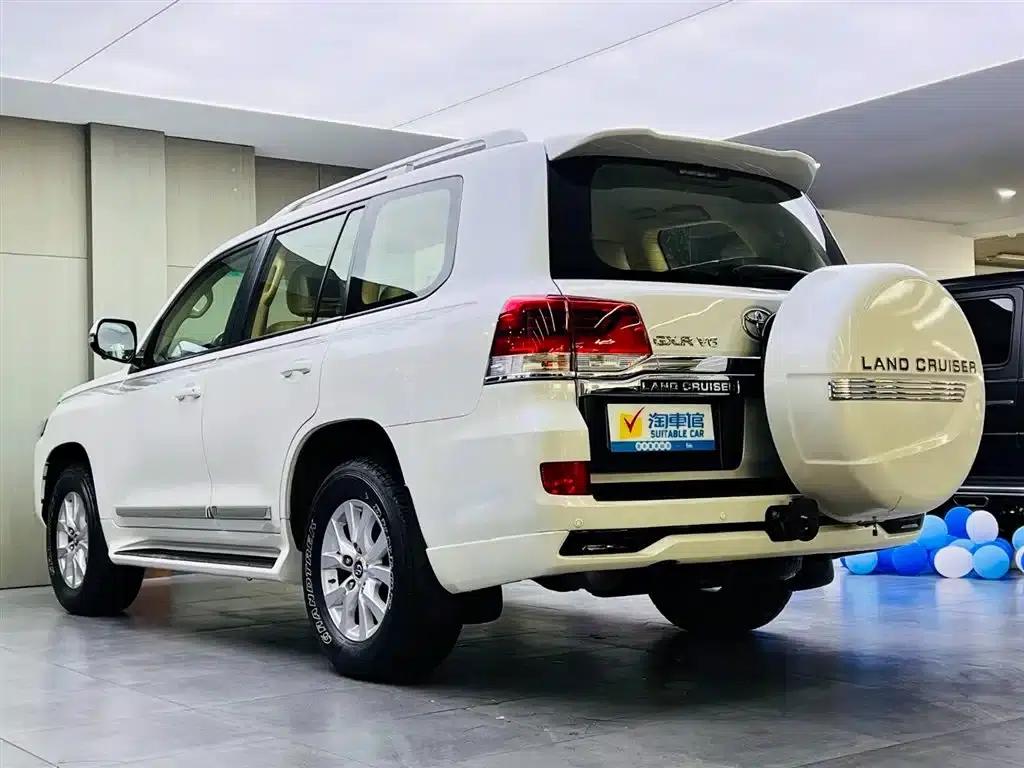 2017 Land Cruiser (Imported) 4.0L Middle East Edition — миниатюра 6