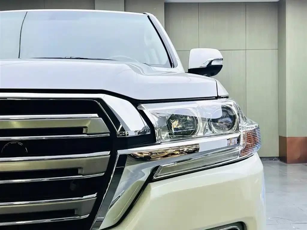 2017 Land Cruiser (Imported) 4.0L Middle East Edition — миниатюра 7
