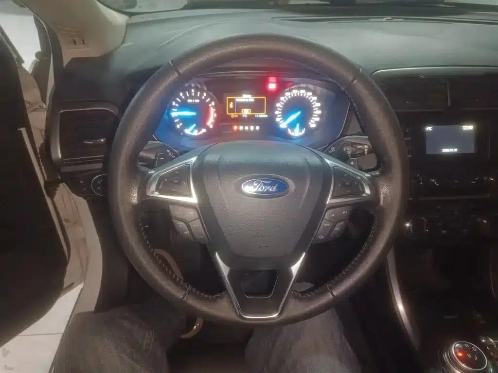 2017 Ford Mondeo EcoBoost 200 Fashion Edition — миниатюра 3