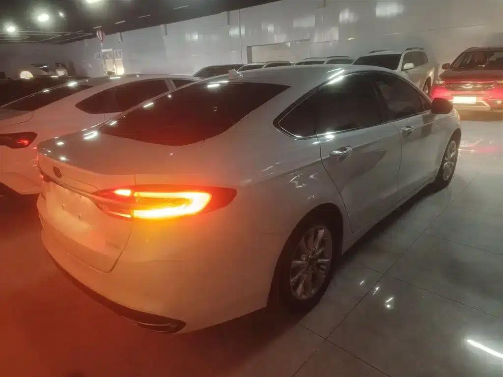 2017 Ford Mondeo EcoBoost 200 Fashion Edition — миниатюра 23