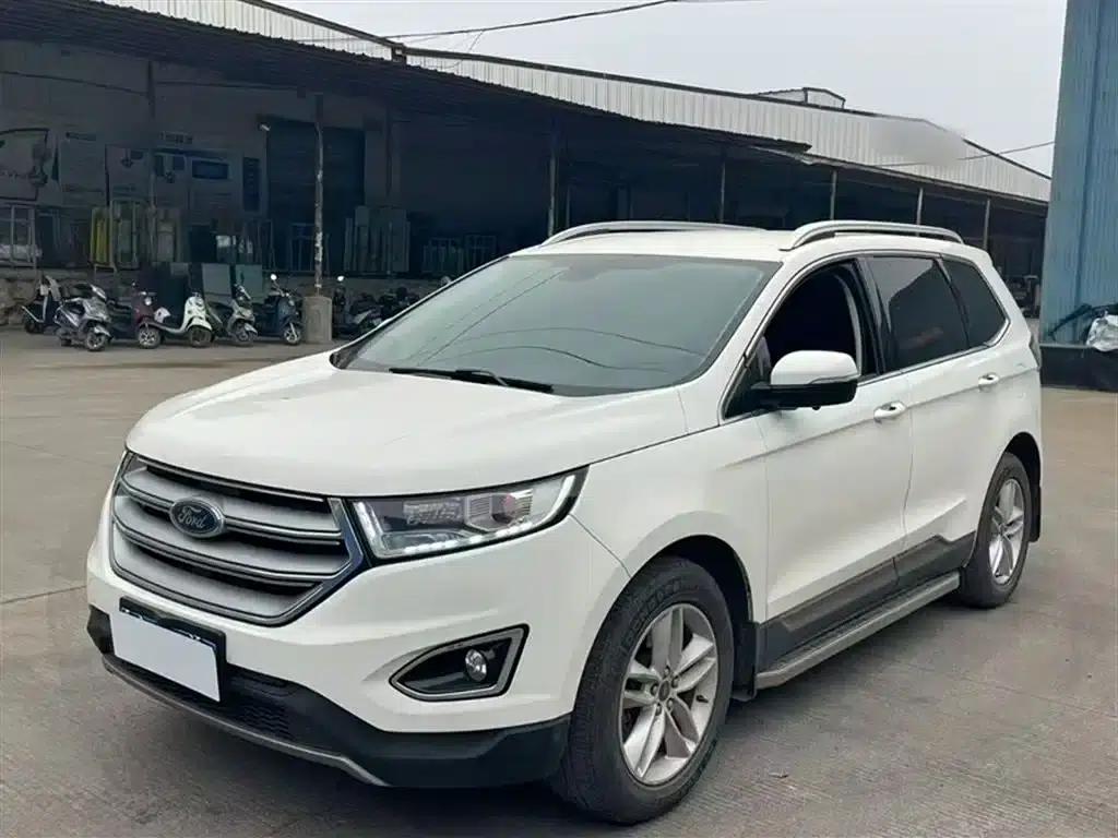 2016 Ford Edge EcoBoost 245 2WD Platinum Edition 7-seater — миниатюра 2