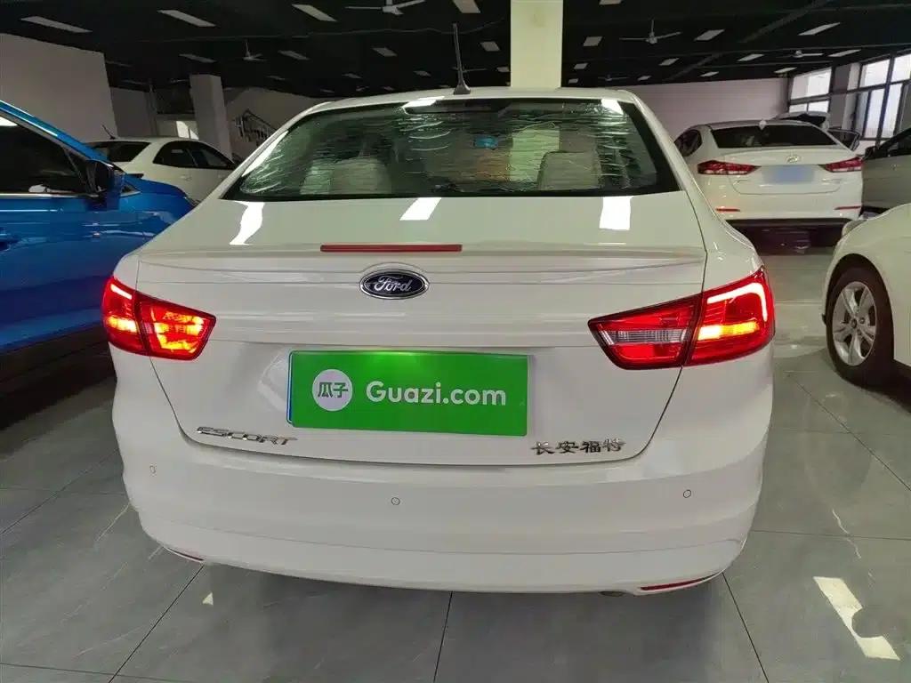 2017 Ford Focus Facelift 1.5L Automatic Comfort Model — миниатюра 22