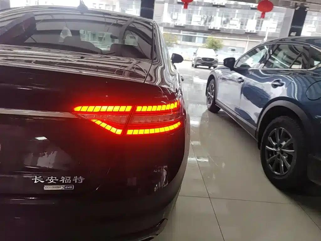 2019 Taurus EcoBoost 245 Premium Edition — миниатюра 8