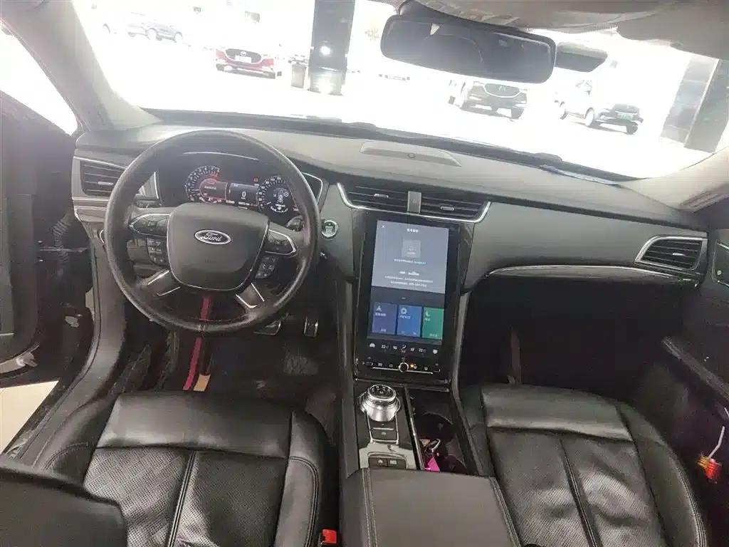 2019 Taurus EcoBoost 245 Premium Edition — миниатюра 10