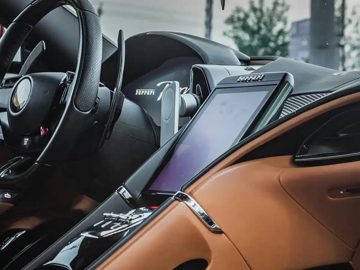 Roma 2020 3.9T V8 — миниатюра 7