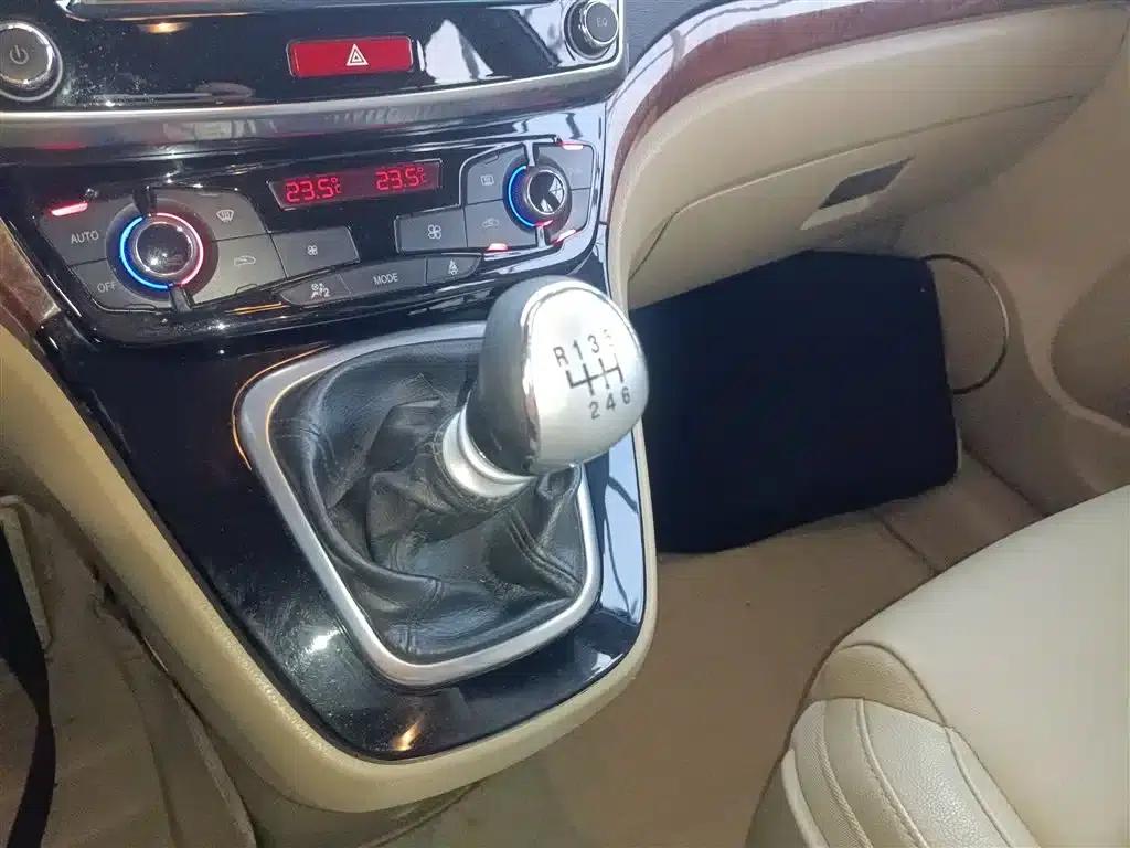 Haval H6 2014 Sport Edition 1.5T Manual 2WD Elite — миниатюра 14