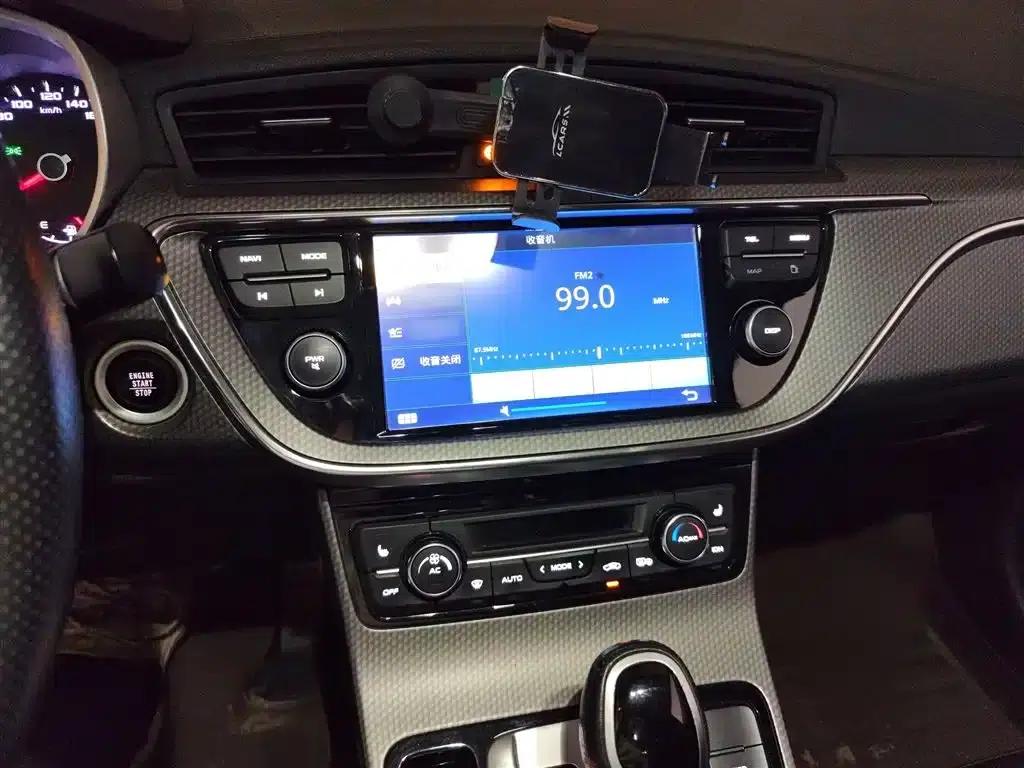 Geely GS 2017 Elegant Edition 1.3T Automatic Smart Connectivity — миниатюра 6