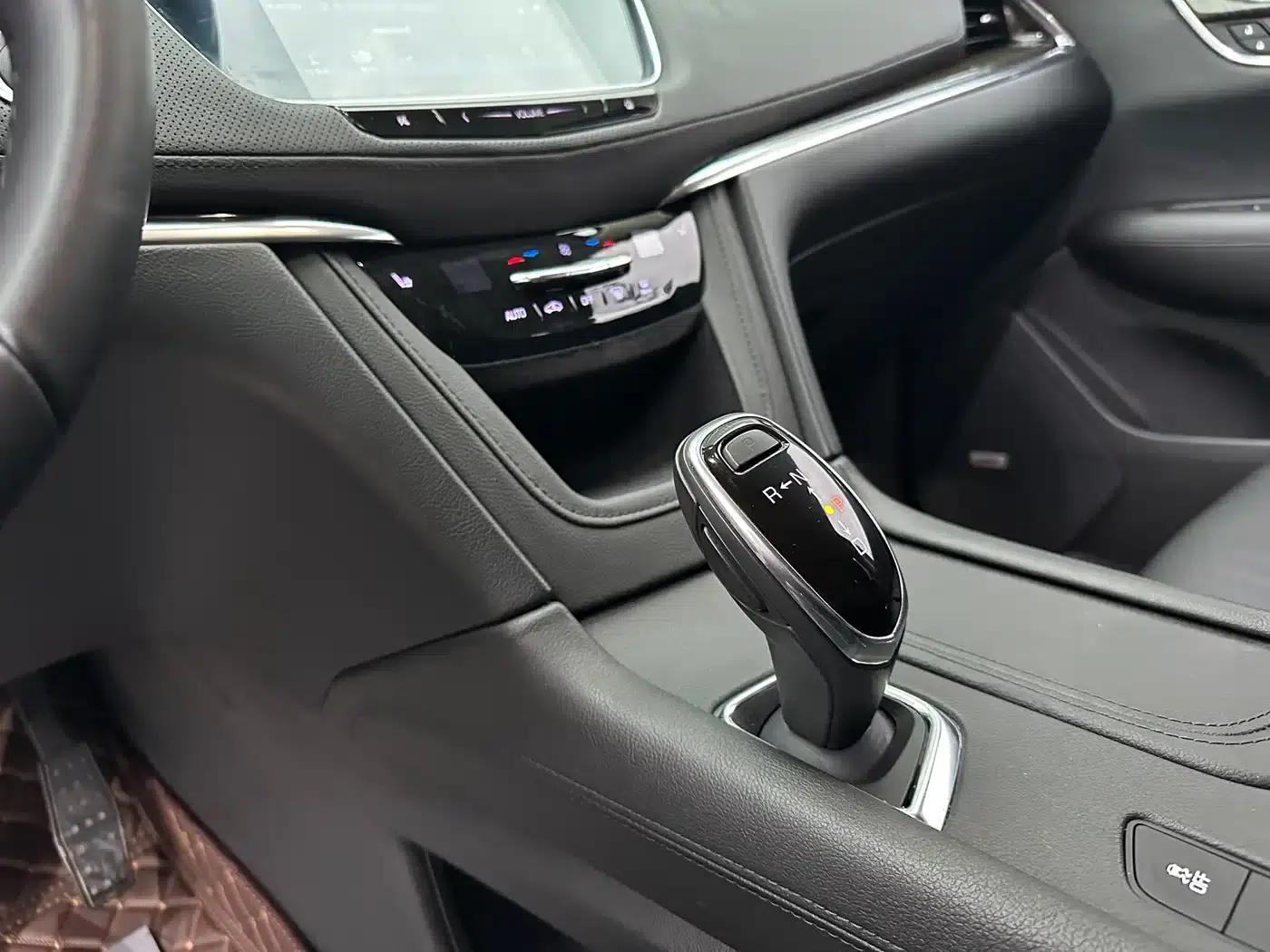 Cadillac XT5 2018 25T Luxury — миниатюра 10