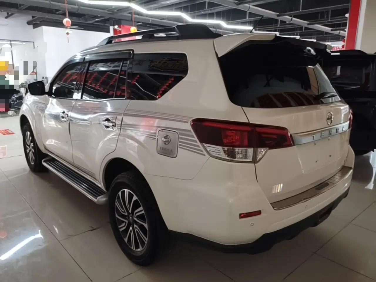 Nissan Terra 2020 2.5L XL Upper 4WD Automatic Four-Wheel Drive Luxury Edition — миниатюра 4
