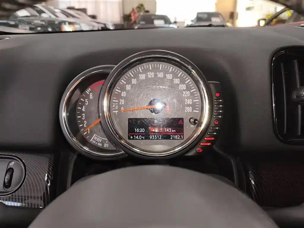 2017 MINI COUNTRYMAN 1.5T COOPER ALL4 Traveler — миниатюра 11